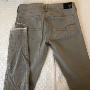 American Eagle Grey Sateen Jegging
